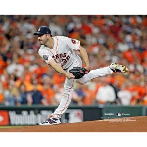 Justin Verlander Houston Astros Unsigned Horizontal Pitching Photograph