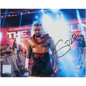 Solo Sikoa WWE Autographed 8" x 10" Entrance Wearing Ula Fala Photograph